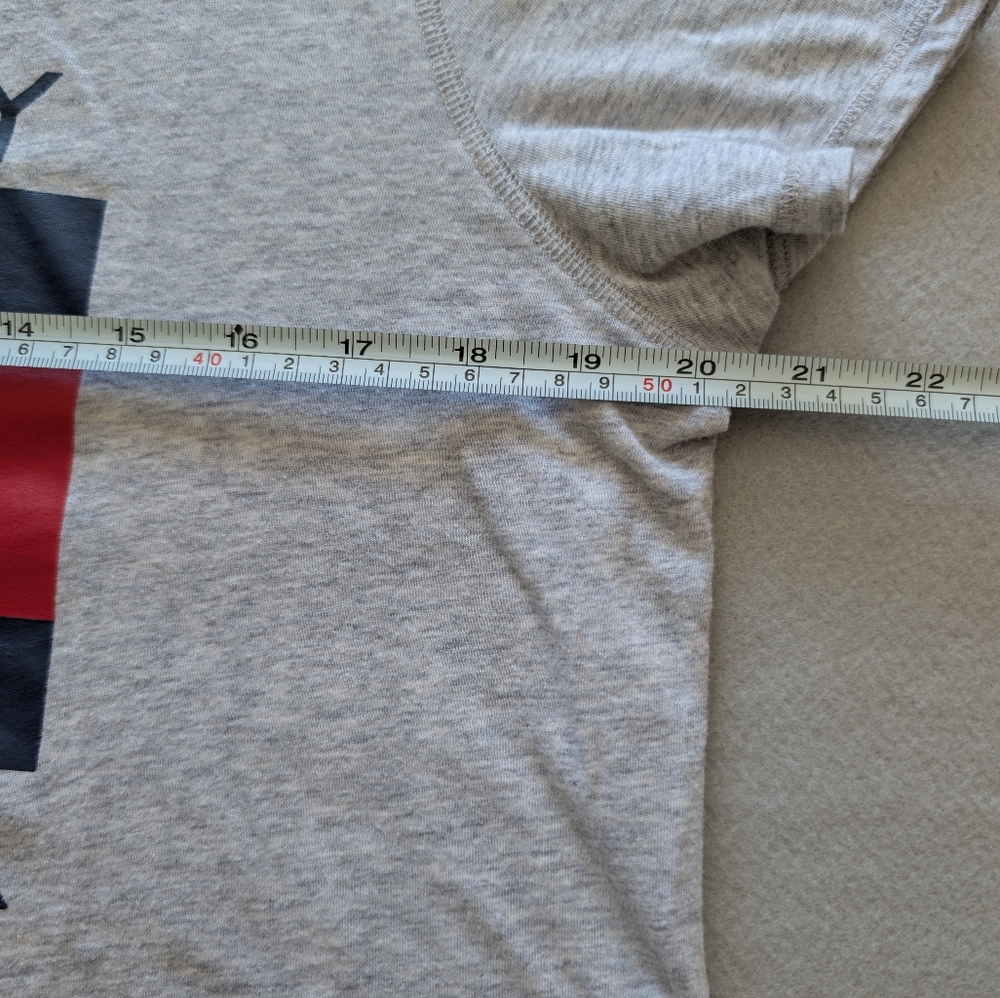 Tommy Hilfiger Sport Short Sleeve Grey Logo Tee Shirt Modern Prep Casual Size M image 9